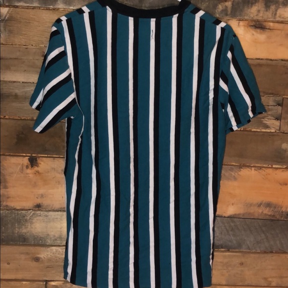 Striped Mens Short Sleeve Shirt - Picture 2 of 3